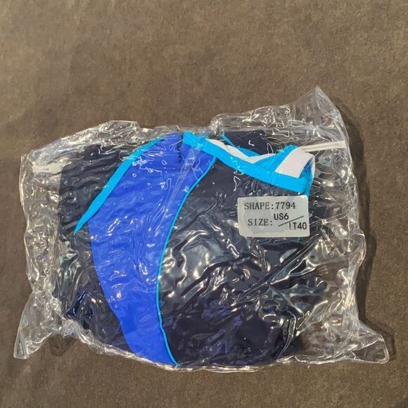 Women’s One Piece Racerback Swimsuit Size 6 NEW - Picture 8 of 8